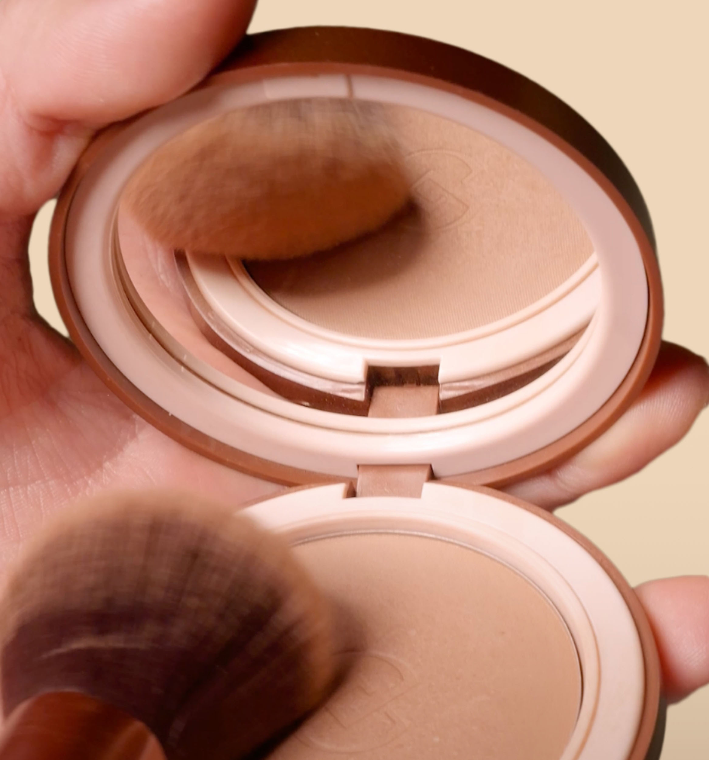 TERRA POUDRE BRONZANTE EFFET SOIE RECHARGE - Collistar - Shop Online Ufficiale